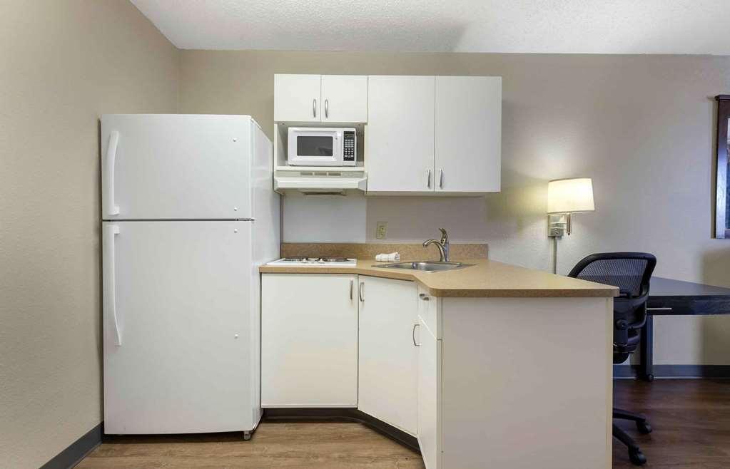 Extended Stay America Suites - Tulsa - Central Номер фото
